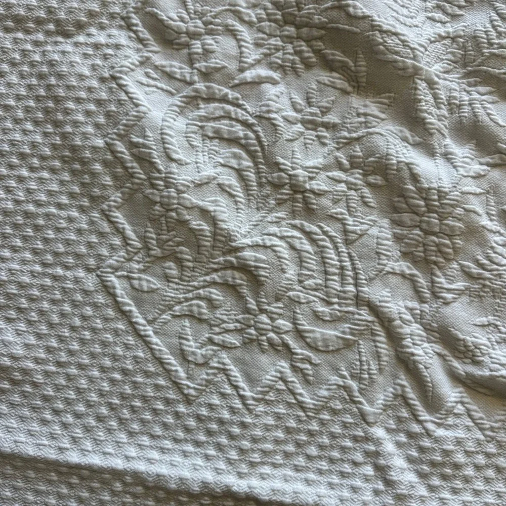 Ralph Lauren Queen Bedspread Cream Matelasse Floral Medallion Coverlet Off White